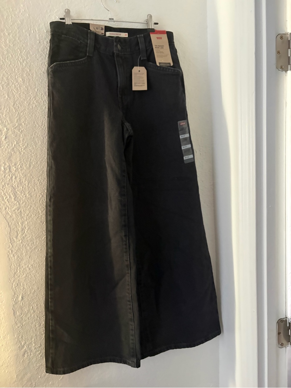 Levi’s 94’ baggy wide jeans